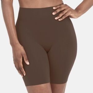 Spanx (Size 1X) Mineral Taupe High Waisted Midthigh Stretch Shorts (NEW-NWT)